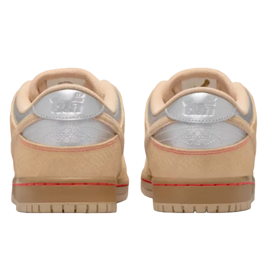 Nike SB "Som Tom" Dunk Low